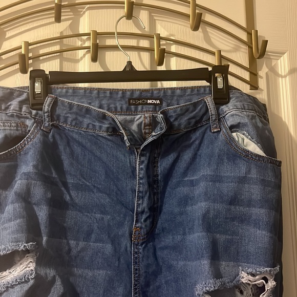 No Sensor Distressed Denim Jeans Medium blue wash - Picture 4 of 6